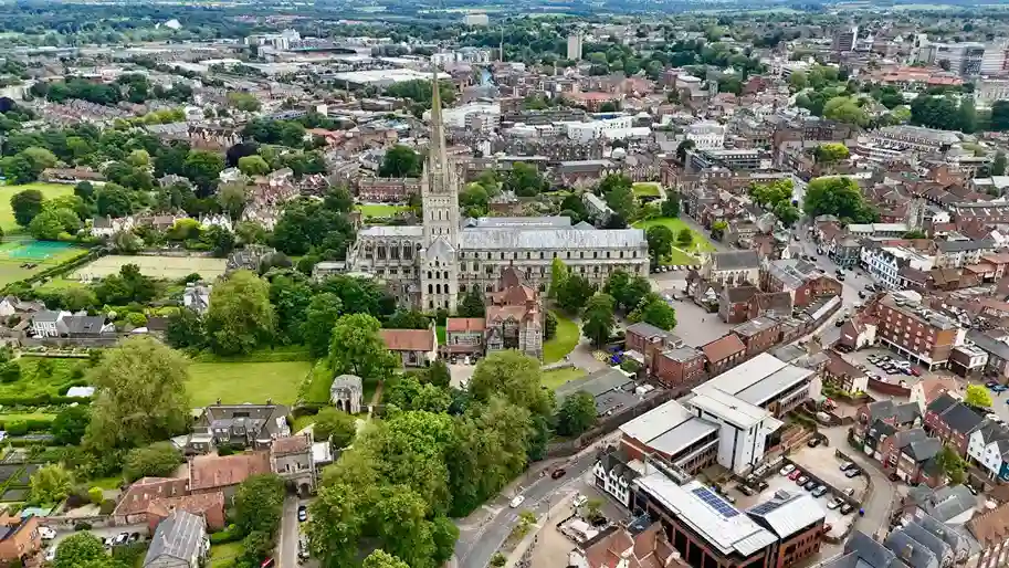 Premium Chauffeur service to Norwich uk